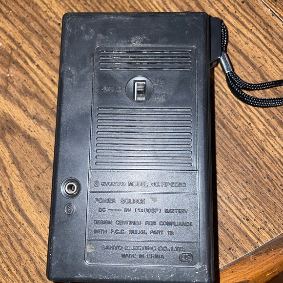 Vintage transistor radios - Picture 2 of 4